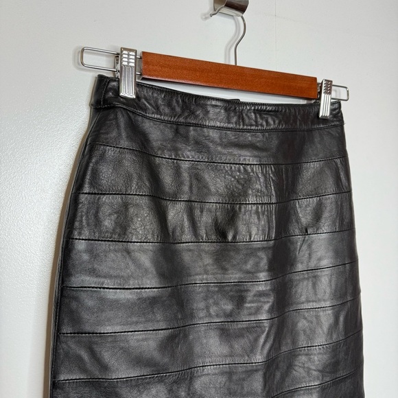 Paolo Santini - Vintage 100% Leather Black Mini Skirt - Size 4 - Picture 2 of 11